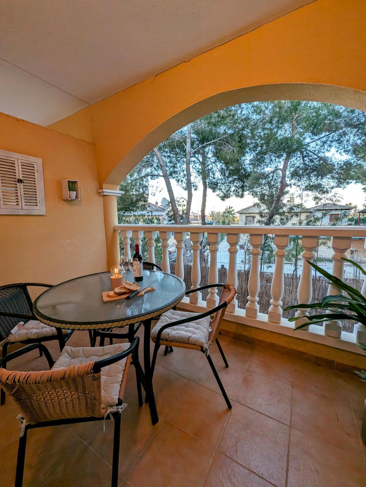 2 Bedroom Algorfa Townhouse With Pool Castillo de Montemar エクステリア 写真