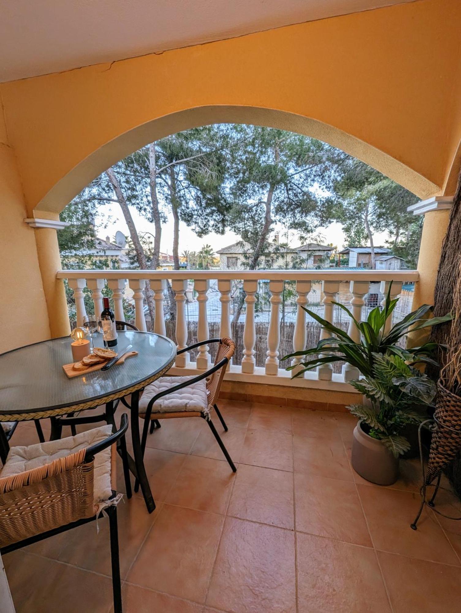2 Bedroom Algorfa Townhouse With Pool Castillo de Montemar エクステリア 写真