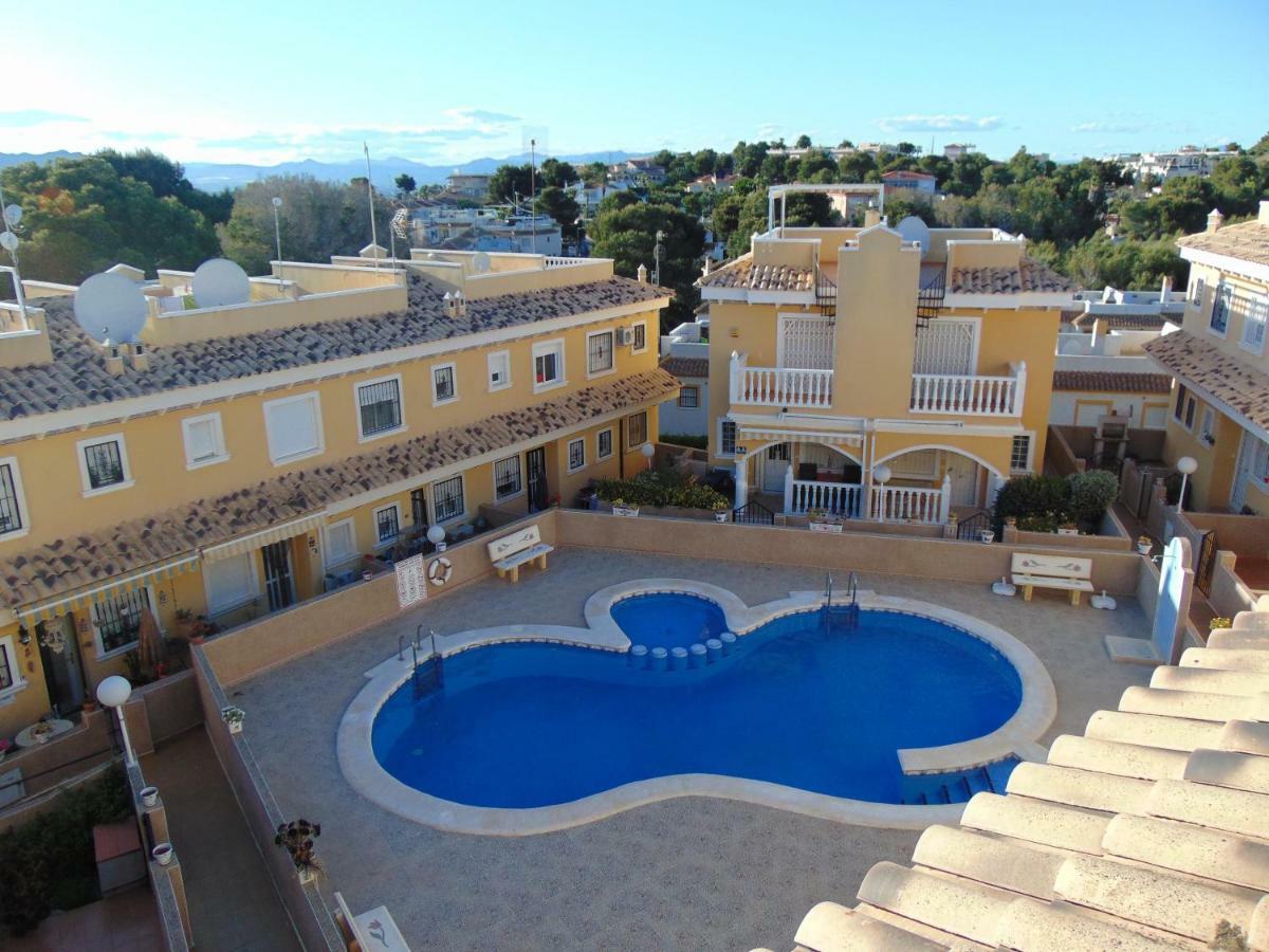 2 Bedroom Algorfa Townhouse With Pool Castillo de Montemar エクステリア 写真